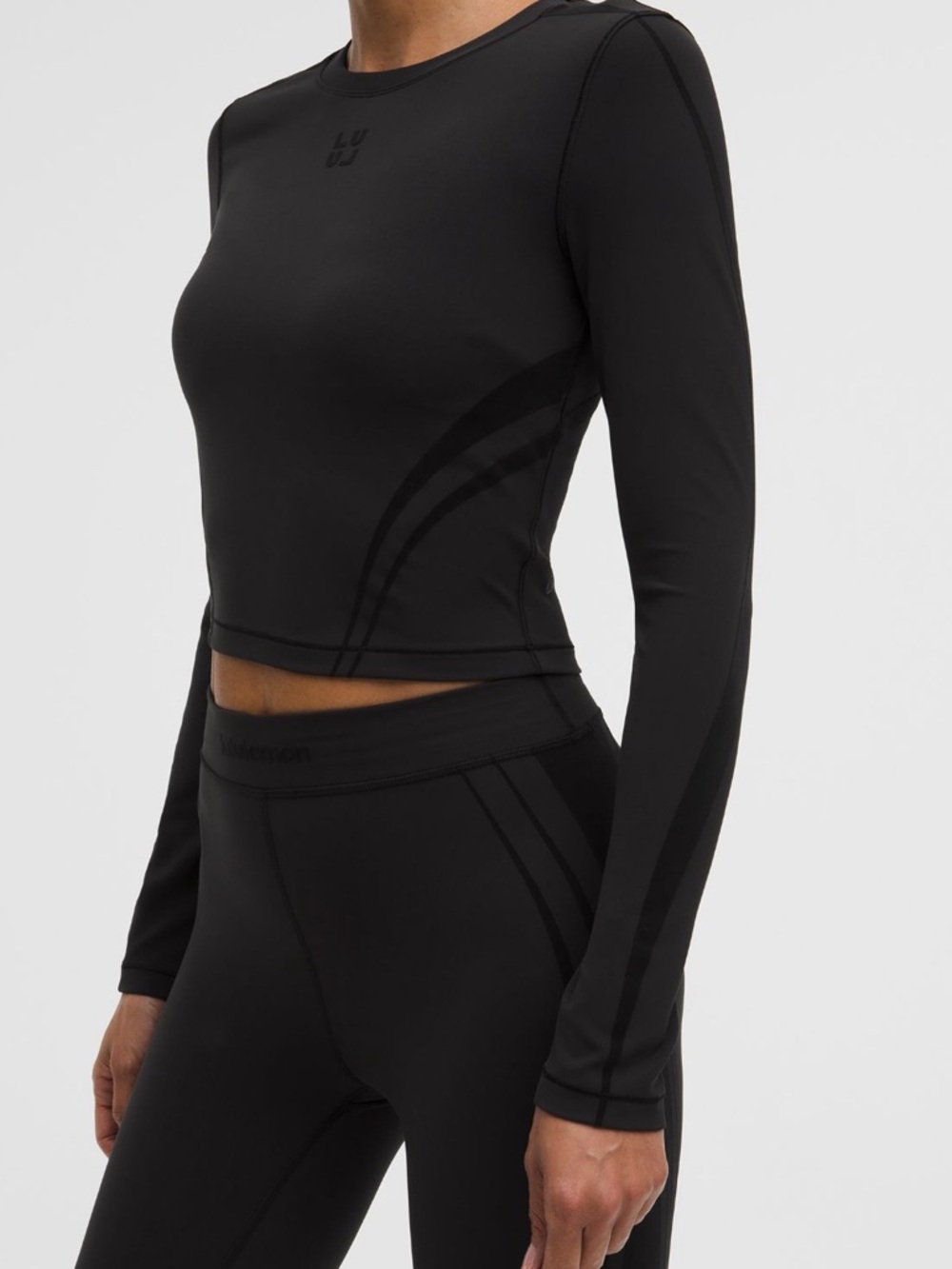 lulu top <3 - Picture 2 of 5